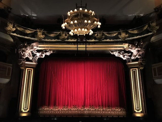 See 20 theatre shows or plays: 1 to 5